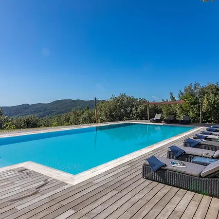 Casenovole Villa *
